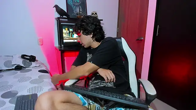 Keisuke Baji  online show from January 12, 3:27 pm