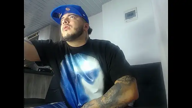 Nero VanHelsing online show from February 1, 5:06 am