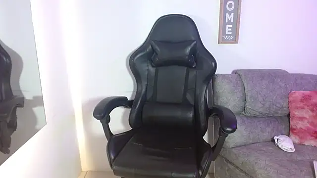 Angel adrien online show from March 11, 1:07 pm