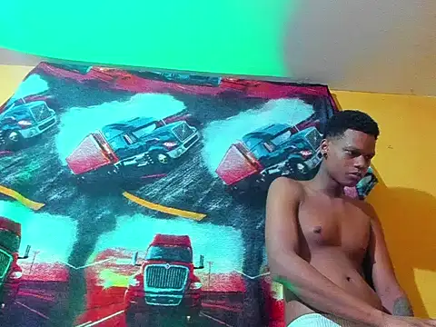 aunstin mohamme online show from February 10, 4:39 am