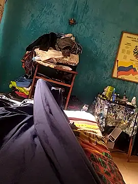 Chiquitoperopeligroso4 online show from January 11, 2:21 pm