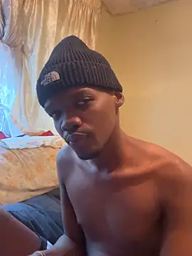 BigAndBeaut online show from February 9, 7:46 am