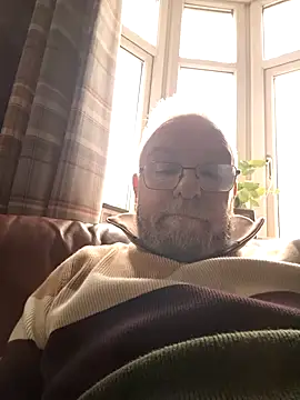 justenjoyingurcompany online show from January 8, 11:15 am