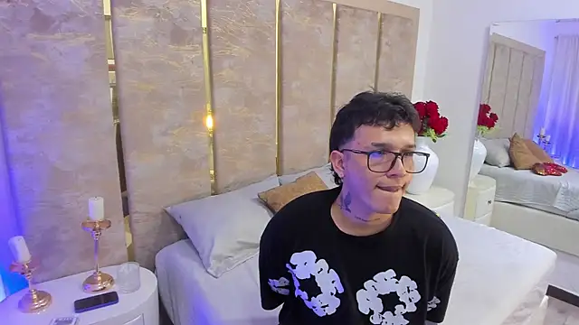 SamuParker online show from January 9, 6:29 am