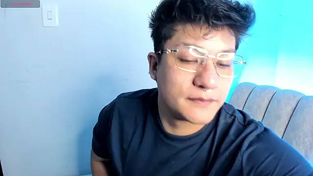 Theo Rowan online show from January 19, 11:01 am