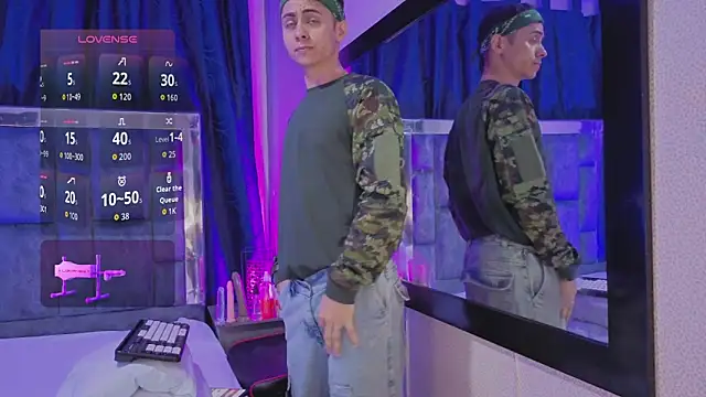 LeoMonnroe online show from March 11, 8:05 pm