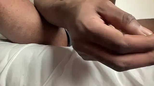 cagouler51100 online show from January 13, 12:26 am