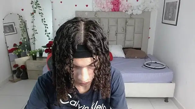Axel fox77 online show from June 3, 1:40 am