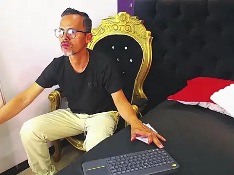 Oswalldo   online show from March 21, 12:09 pm