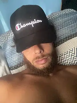 Olhoosclaros online show from January 12, 10:30 am