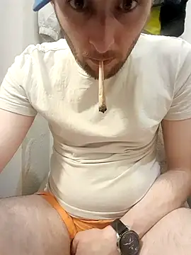 80julien online show from February 27, 6:18 pm