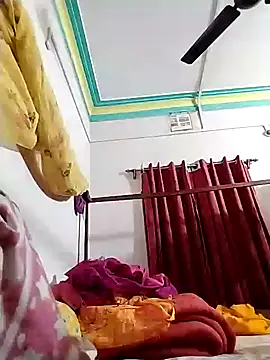 studio-my online show from March 3, 6:26 pm