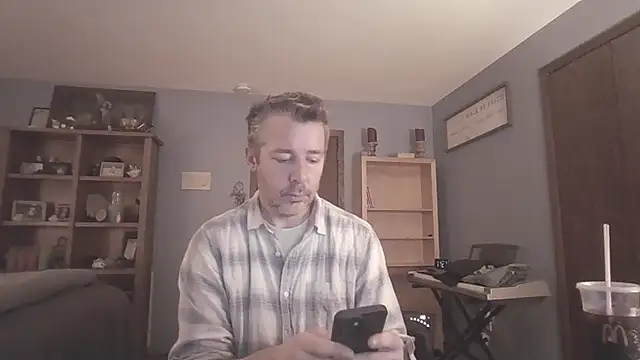 chrisw8140 online show from March 20, 4:27 am