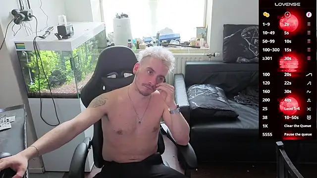 Rayzel White online show from March 25, 1:48 pm