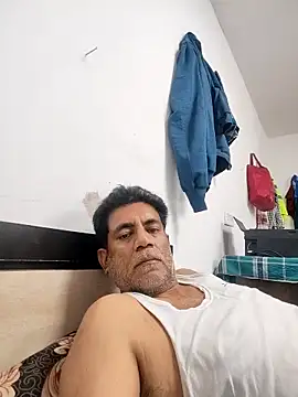 Aafreen999 online show from February 3, 1:49 pm