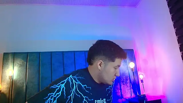 Alexander Connor online show from March 27, 12:06 pm