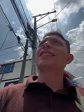 santiObrero online show from March 16, 4:33 pm