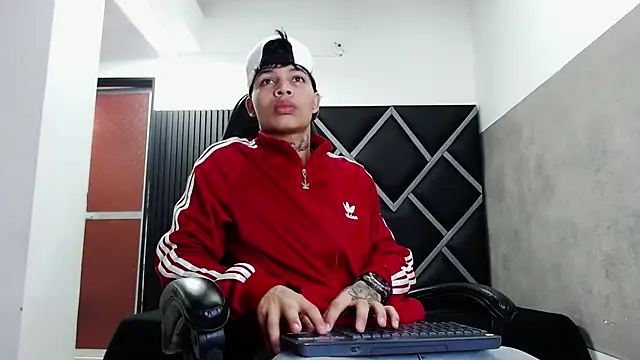 Dogan Renzo0 online show from January 17, 8:00 pm