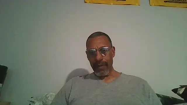 swimmer2496 online show from March 16, 1:45 am