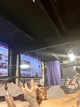 Slick69j online show from February 4, 4:51 am