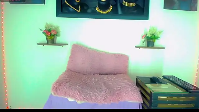 Tatoo Noah online show from February 23, 1:13 pm