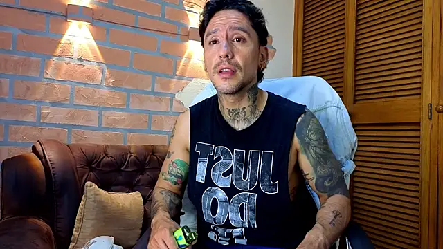 mister eithan online show from February 25, 2:23 am