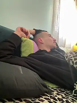 TheMaskShow online show from February 5, 6:09 am