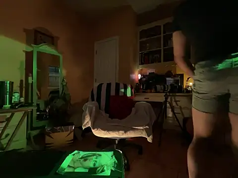 daddydonkey84 online show from June 3, 5:20 am