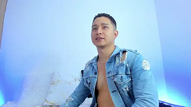 Axel nova online show from March 6, 2:14 pm