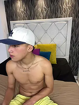 Dominik Souza online show from February 8, 1:37 pm