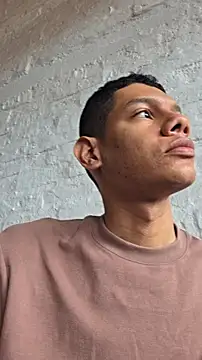 milo cruz  online show from April 8, 3:32 pm