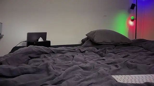 bulge boy online show from February 28, 4:55 am