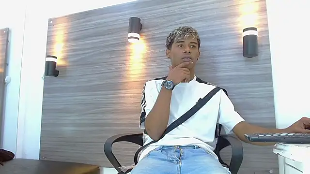 TonnyMarck online show from March 30, 5:41 am