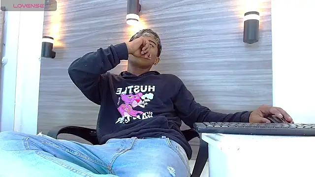 TonnyMarck online show from March 24, 3:22 am