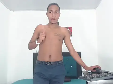 hotboyluxe online show from April 13, 7:31 am