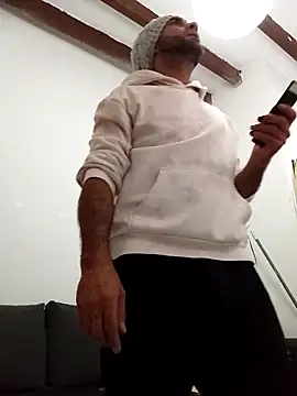 yoahotpetrafiery online show from February 15, 8:24 am