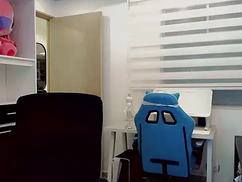 duvisex19 online show from February 14, 12:38 am