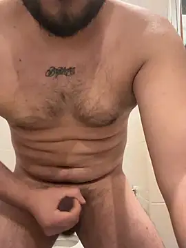 latinocalientehot online show from April 15, 7:47 pm