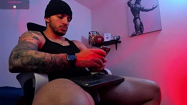 LiamReigns  online show from March 23, 11:27 am