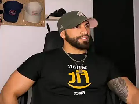 SamDornan51 online show from February 10, 12:26 am