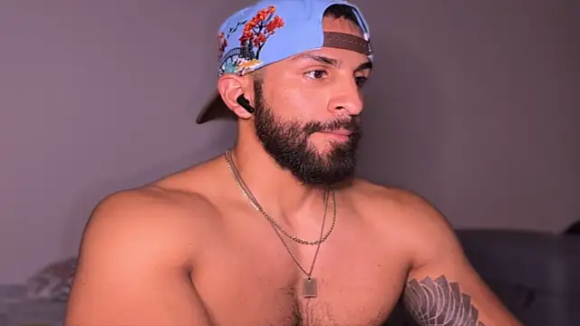 SamDornan51 online show from June 12, 11:02 pm