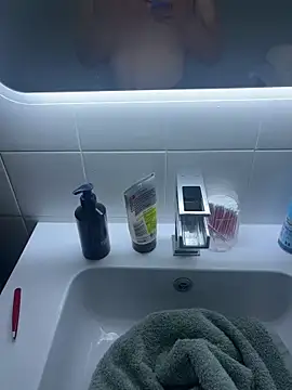 laoloooo online show from February 27, 8:52 pm