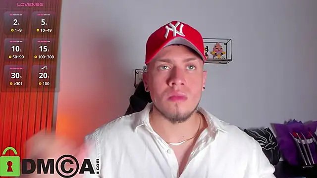 SebastianMaximoff  online show from March 17, 9:50 pm