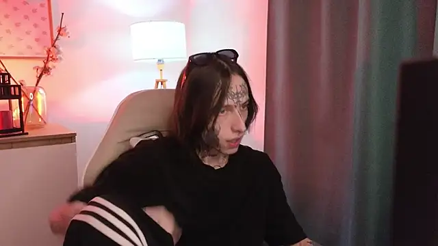 swagamee online show from April 18, 9:04 pm