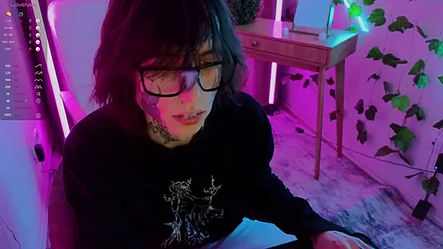 swagamee online show from February 11, 9:20 pm