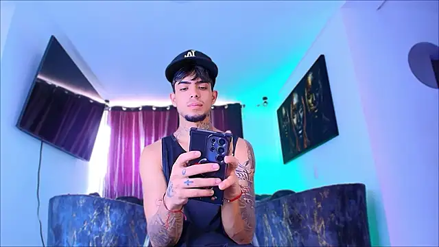 miguel aguirre  online show from February 11, 5:07 pm