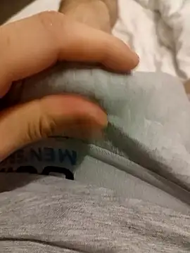 bansjjsjxb online show from March 2, 7:59 am