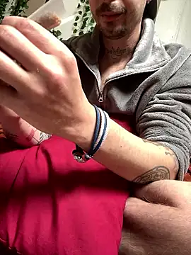 Piratee666 online show from April 16, 9:09 am