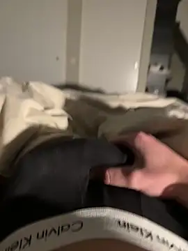 Robertocavall online show from February 8, 8:42 am