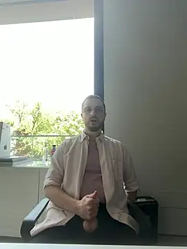 ItalianAlex online show from June 1, 10:04 am